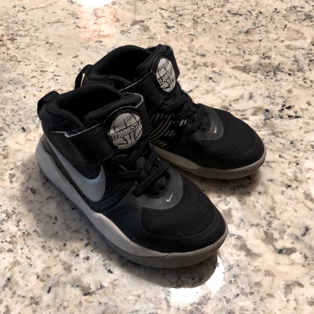 Nike Teamhustle high tops